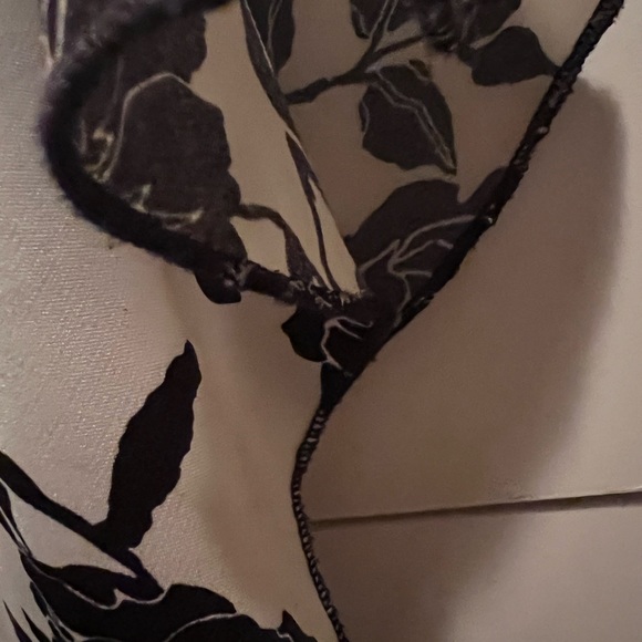 Floral blouse - Picture 5 of 6